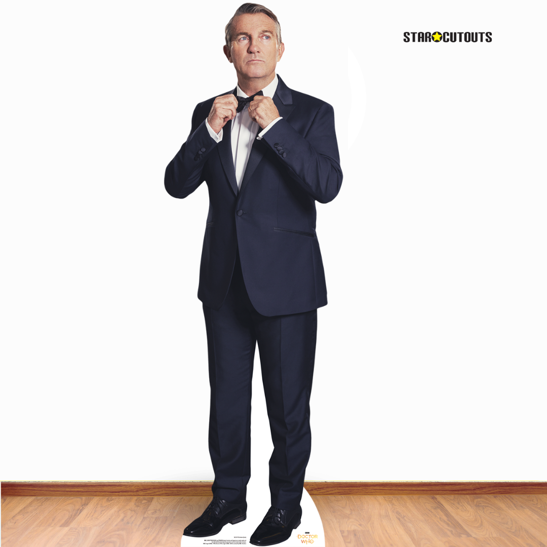 SC1519 Bradley Walsh Graham Spyfall Suit Doctor Who Cardboard Cut Out Height 177cm